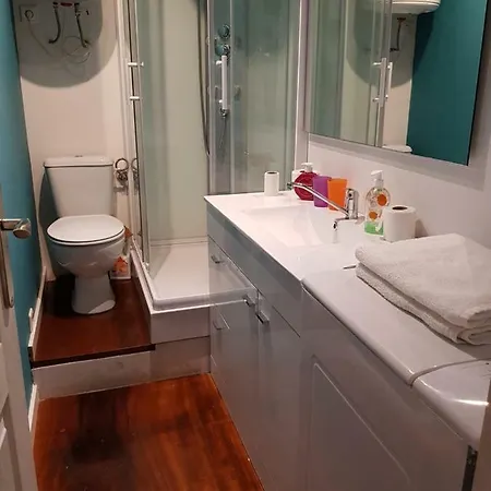 شقة Apartamento Puerto Deportivo بيرميو