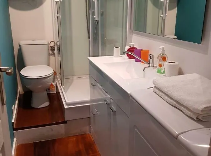 شقة Apartamento Puerto Deportivo بيرميو